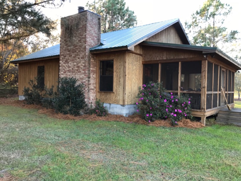 Cedar Creek Cabin Photo