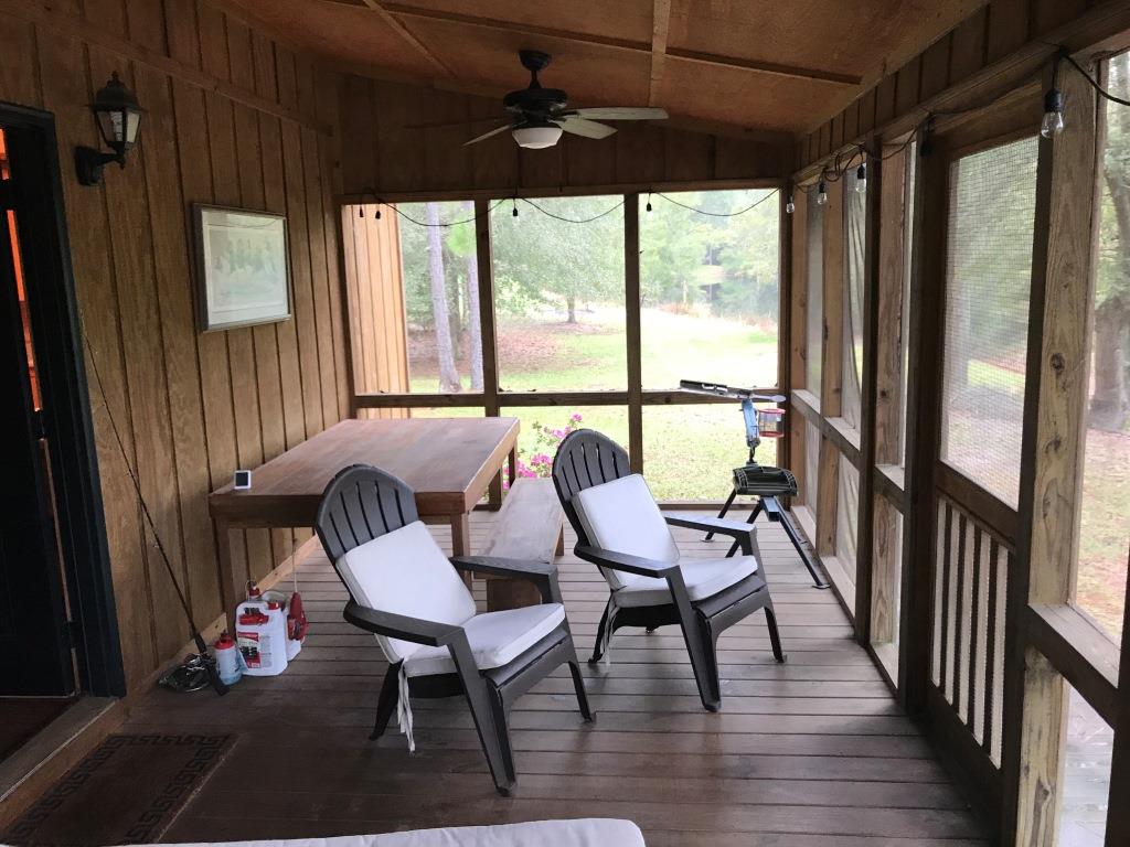 Cedar Creek Cabin Photo