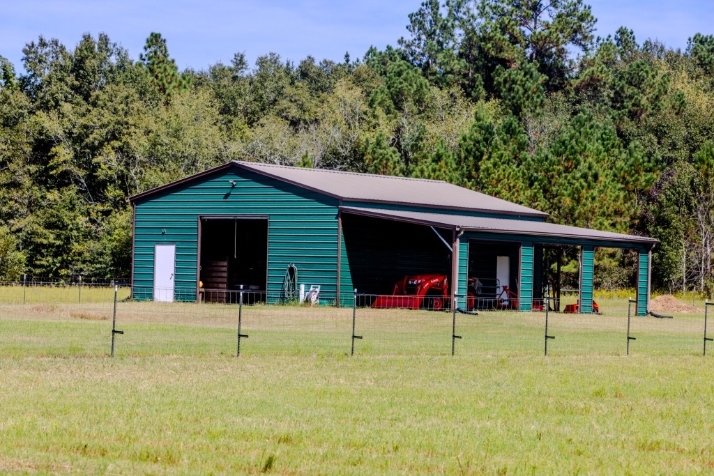 Wall Road Farm Photo