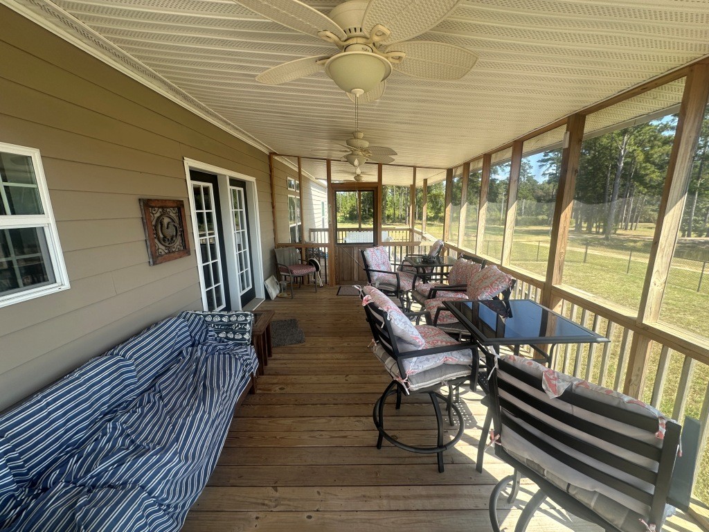 Hiltonia Lakes Photo