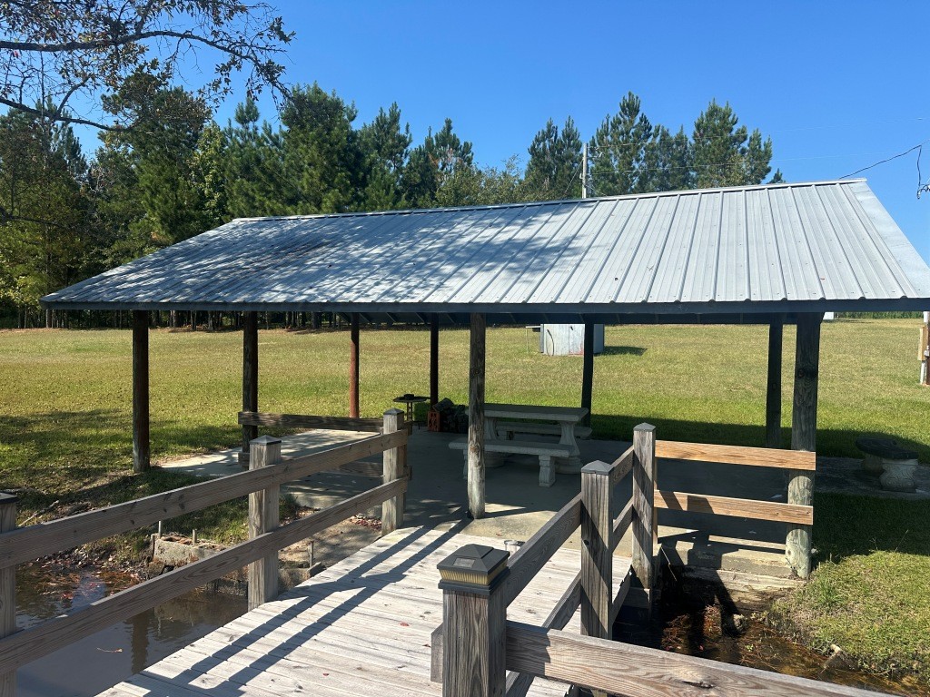 Hiltonia Lakes Photo