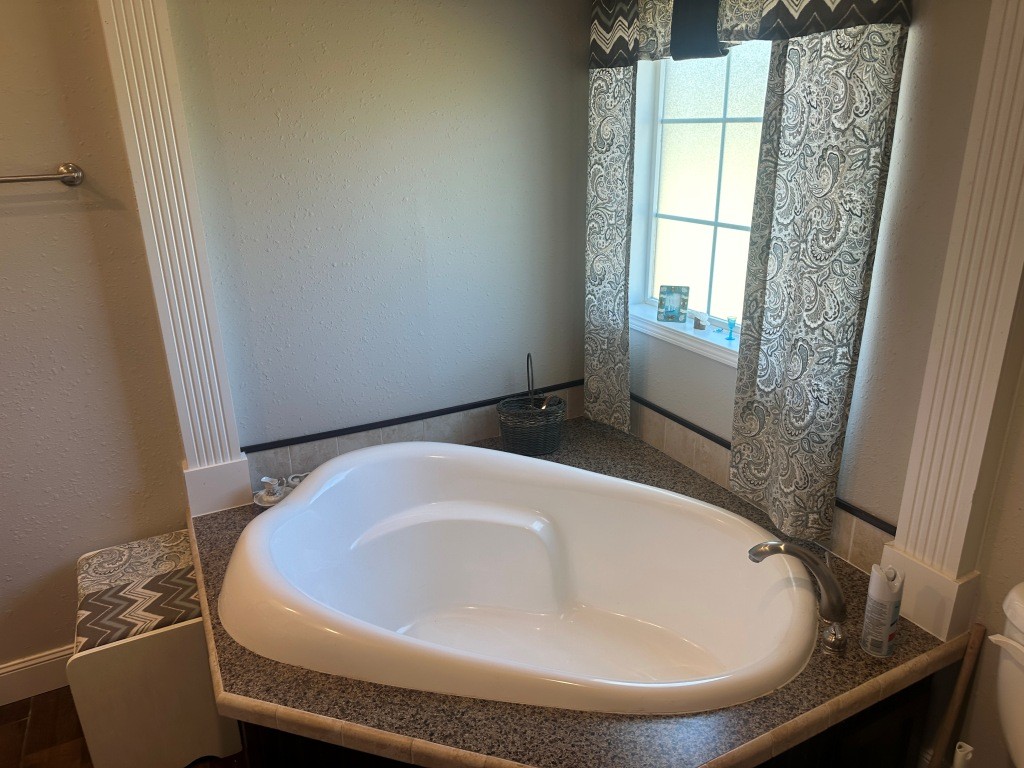 Hiltonia Lakes Photo