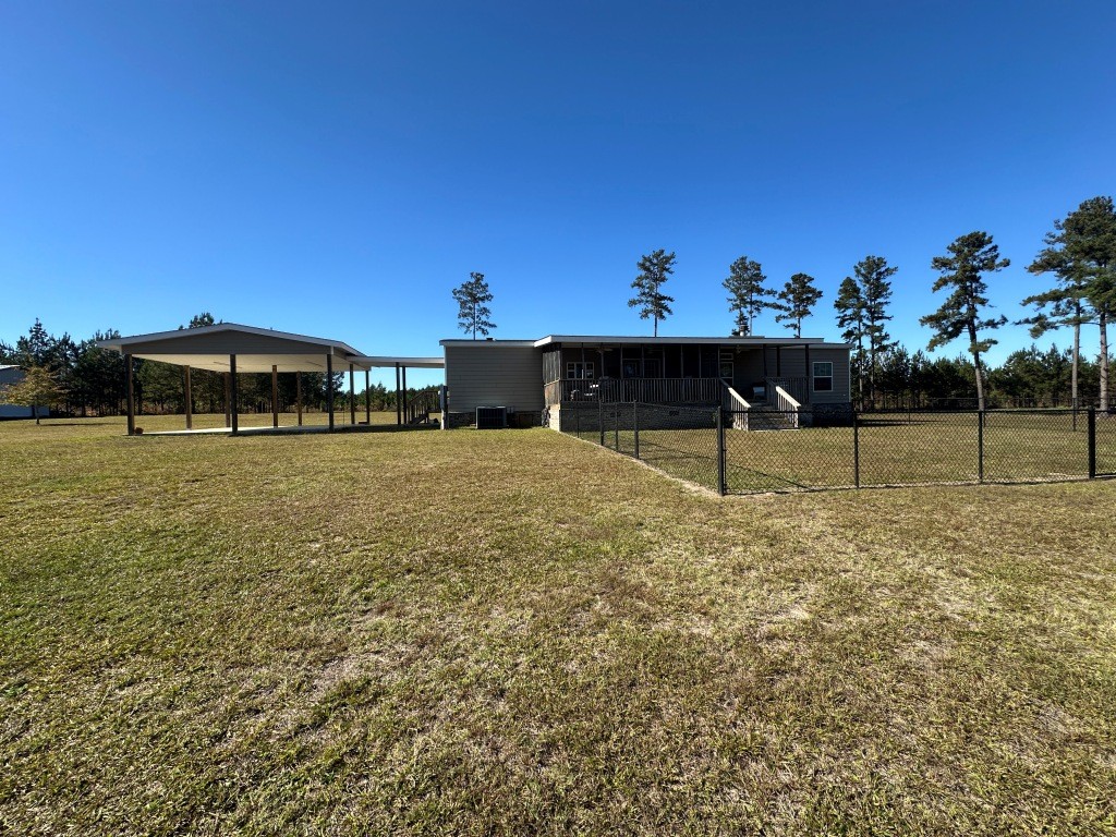 Hiltonia Lakes Photo