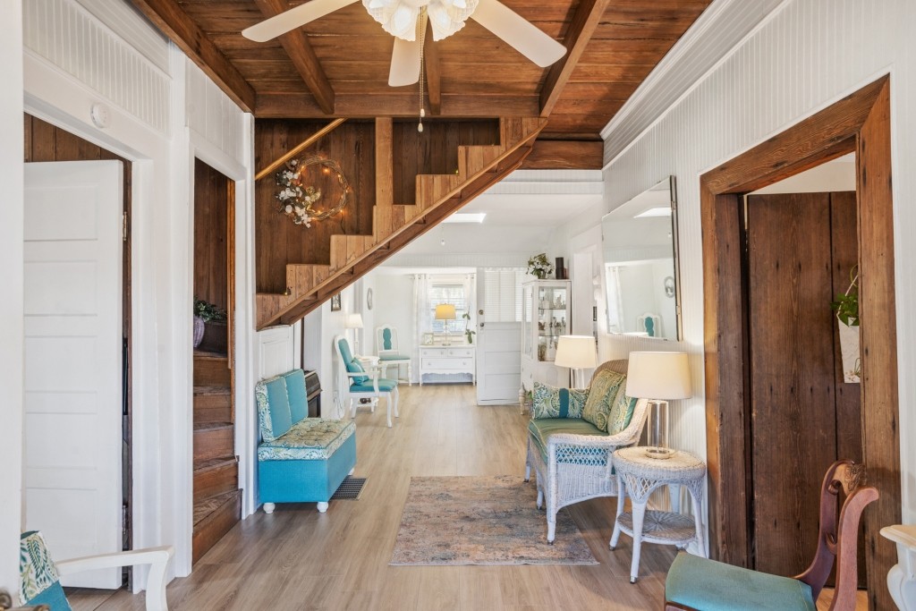 New Light Homeplace Photo