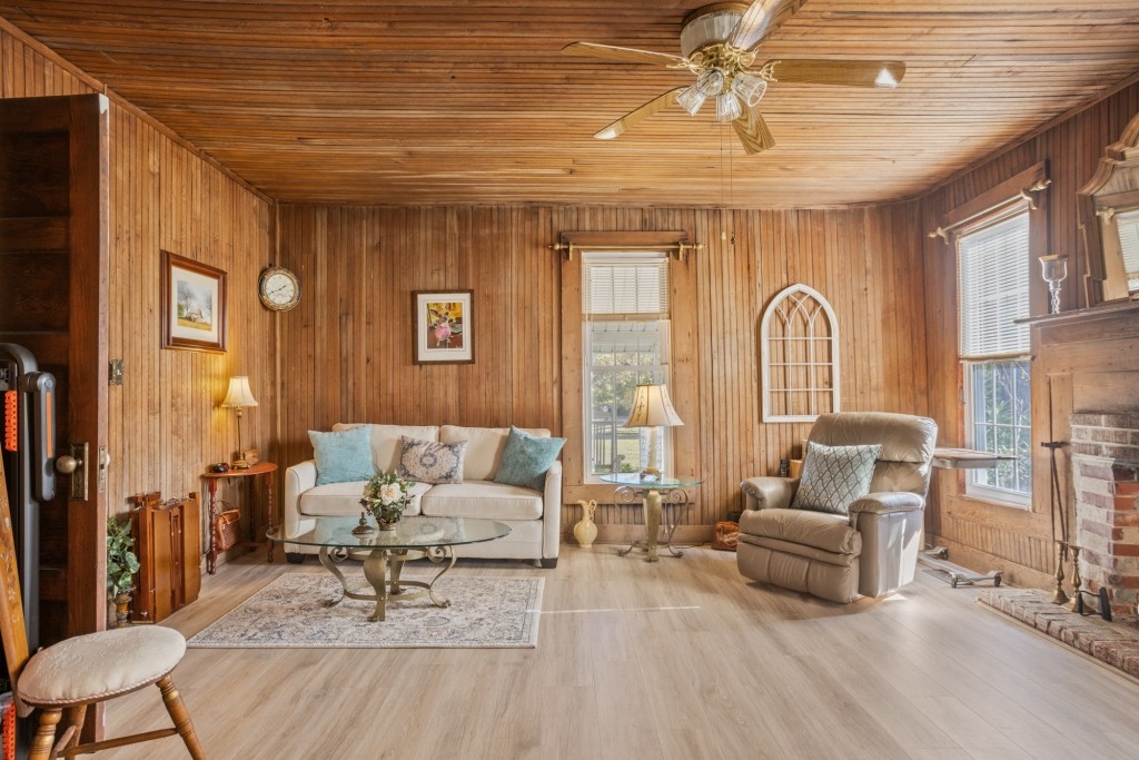 New Light Homeplace Photo