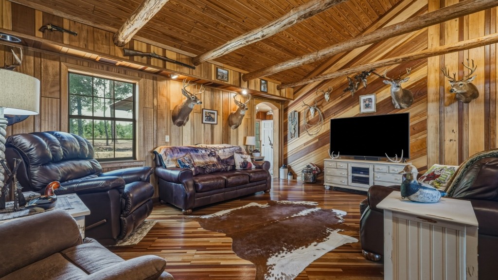 Lotts Creek Lodge Photo