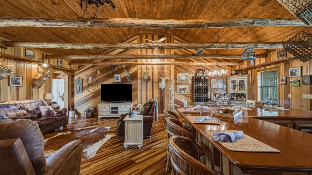 Lotts Creek Lodge Photo