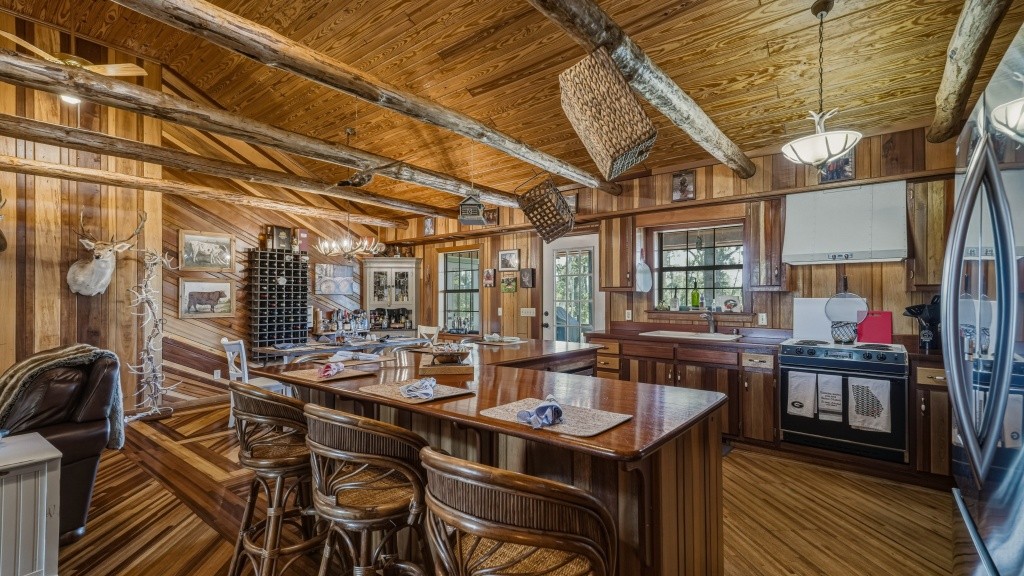 Lotts Creek Lodge Photo