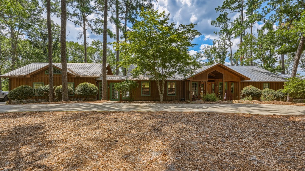 Lotts Creek Lodge Photo
