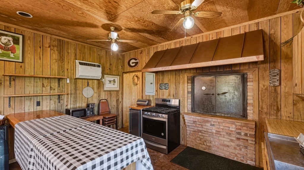 Lotts Creek Lodge Photo