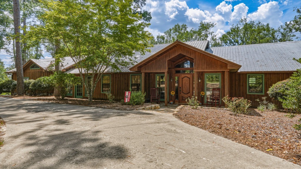Lotts Creek Lodge Photo