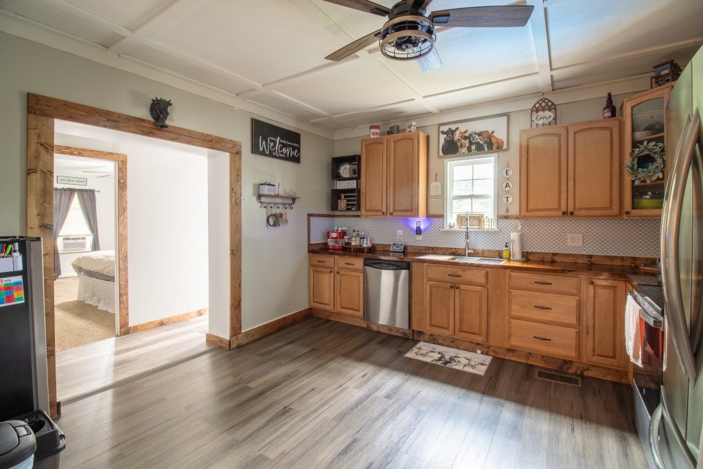 14 2nd Avenue Photo
