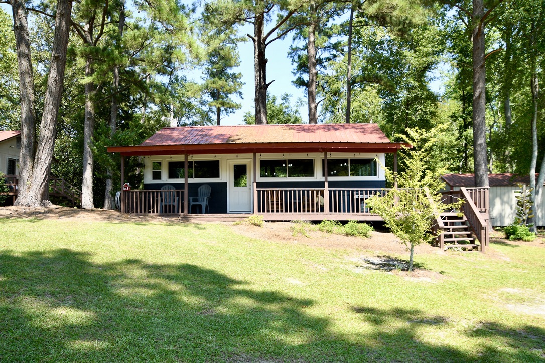 Water’s Edge Retreat Photo