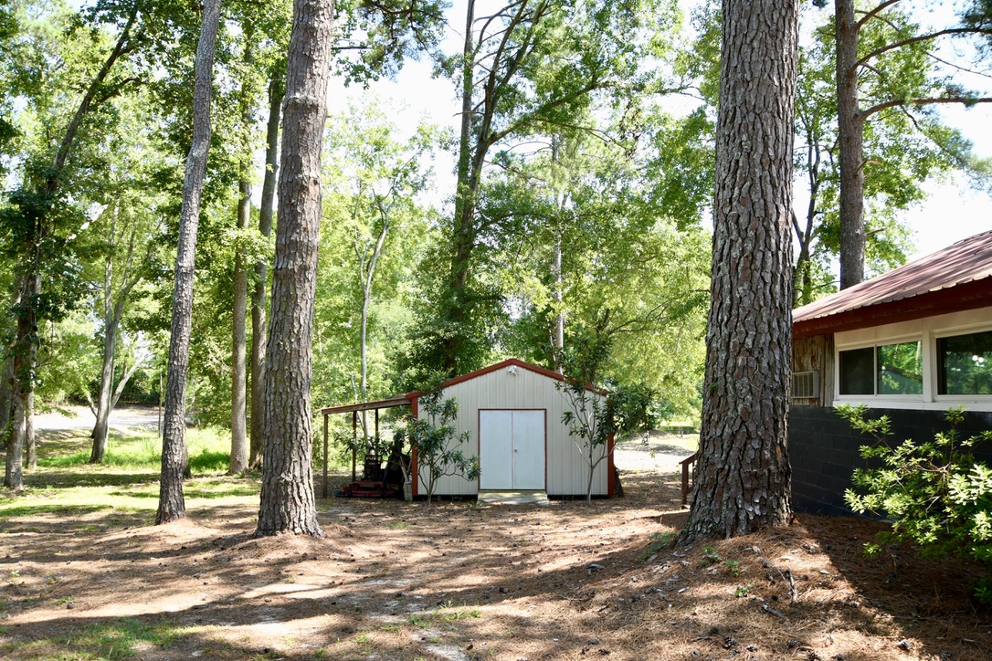 Water’s Edge Retreat Photo