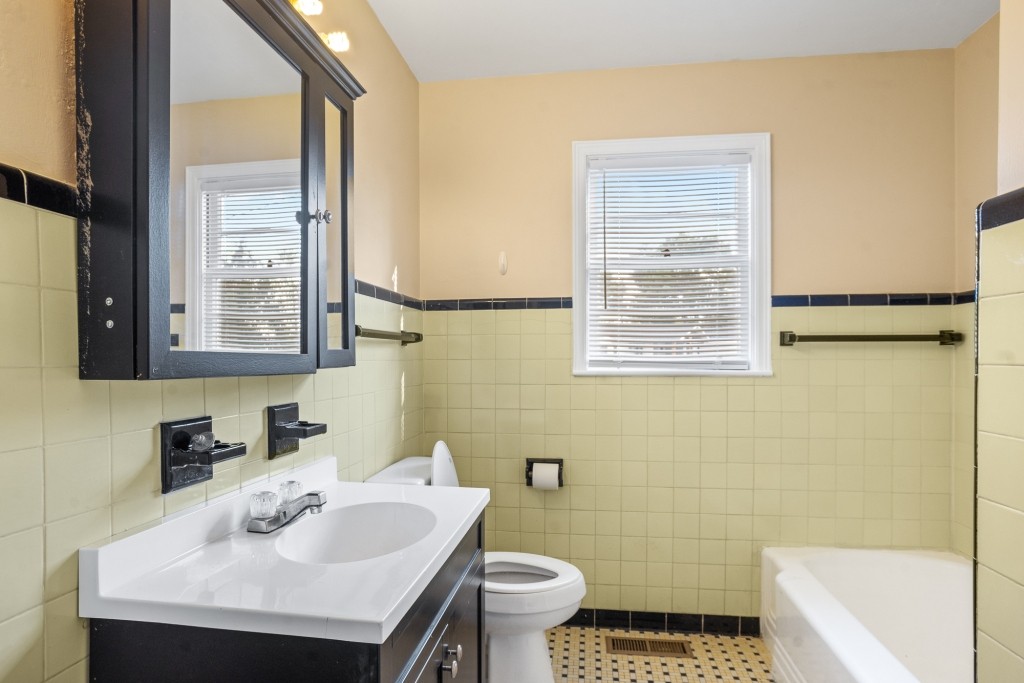 407 Westgreen Road Photo