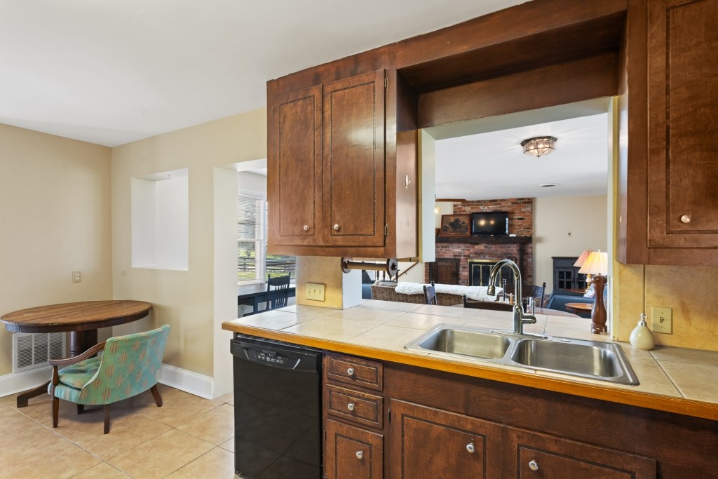 407 Westgreen Road Photo