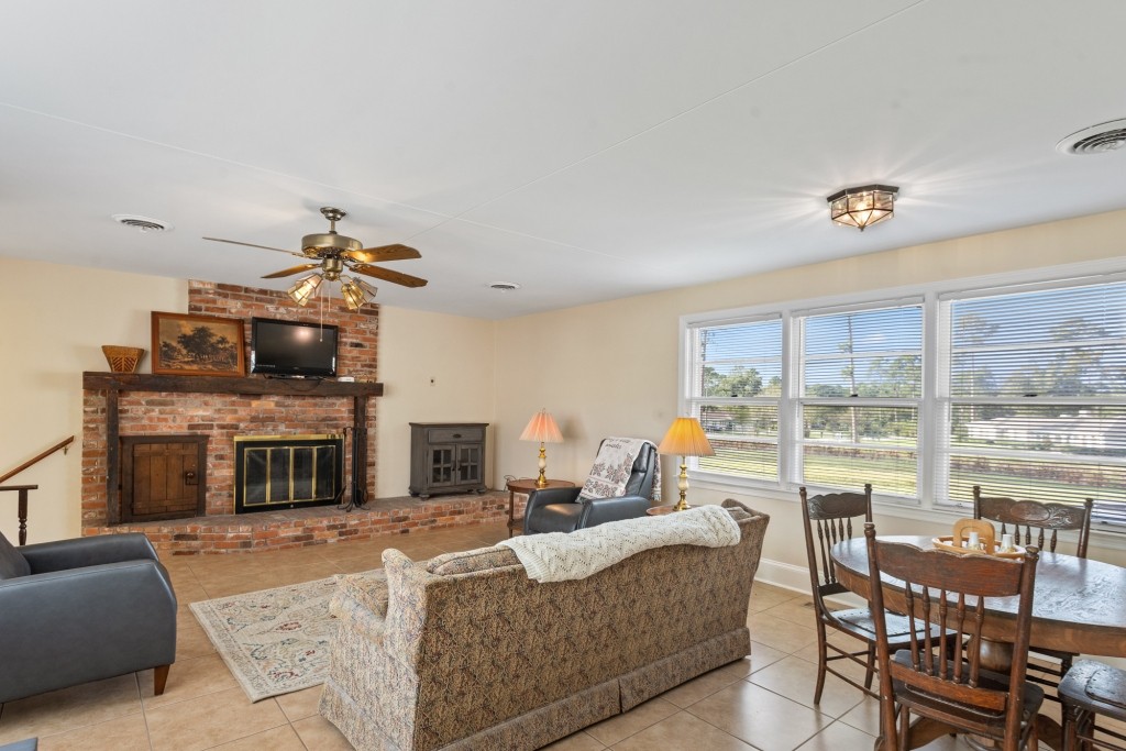 407 Westgreen Road Photo